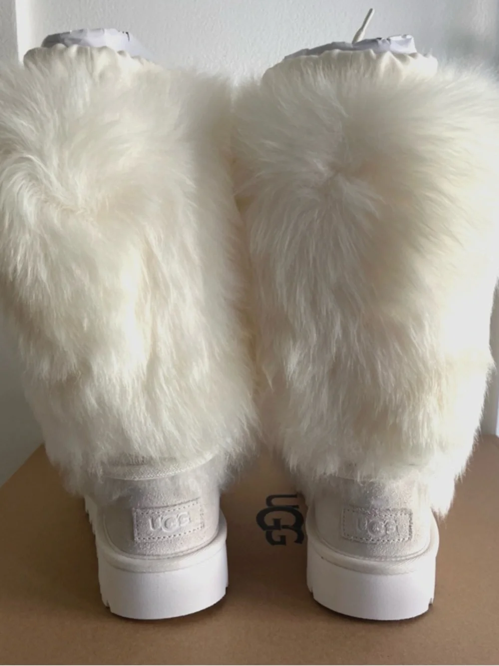 UGG Women’s Classic Tall Chalet Boots Size 9 NEW!